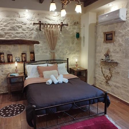 Amazing Stone Villas Kapetanianá Extérieur photo