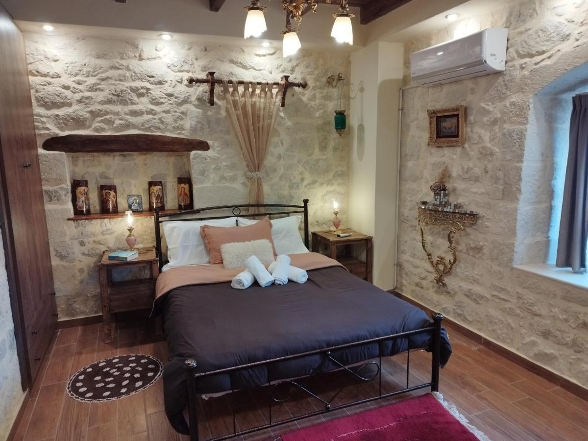 Amazing Stone Villas Kapetanianá Extérieur photo